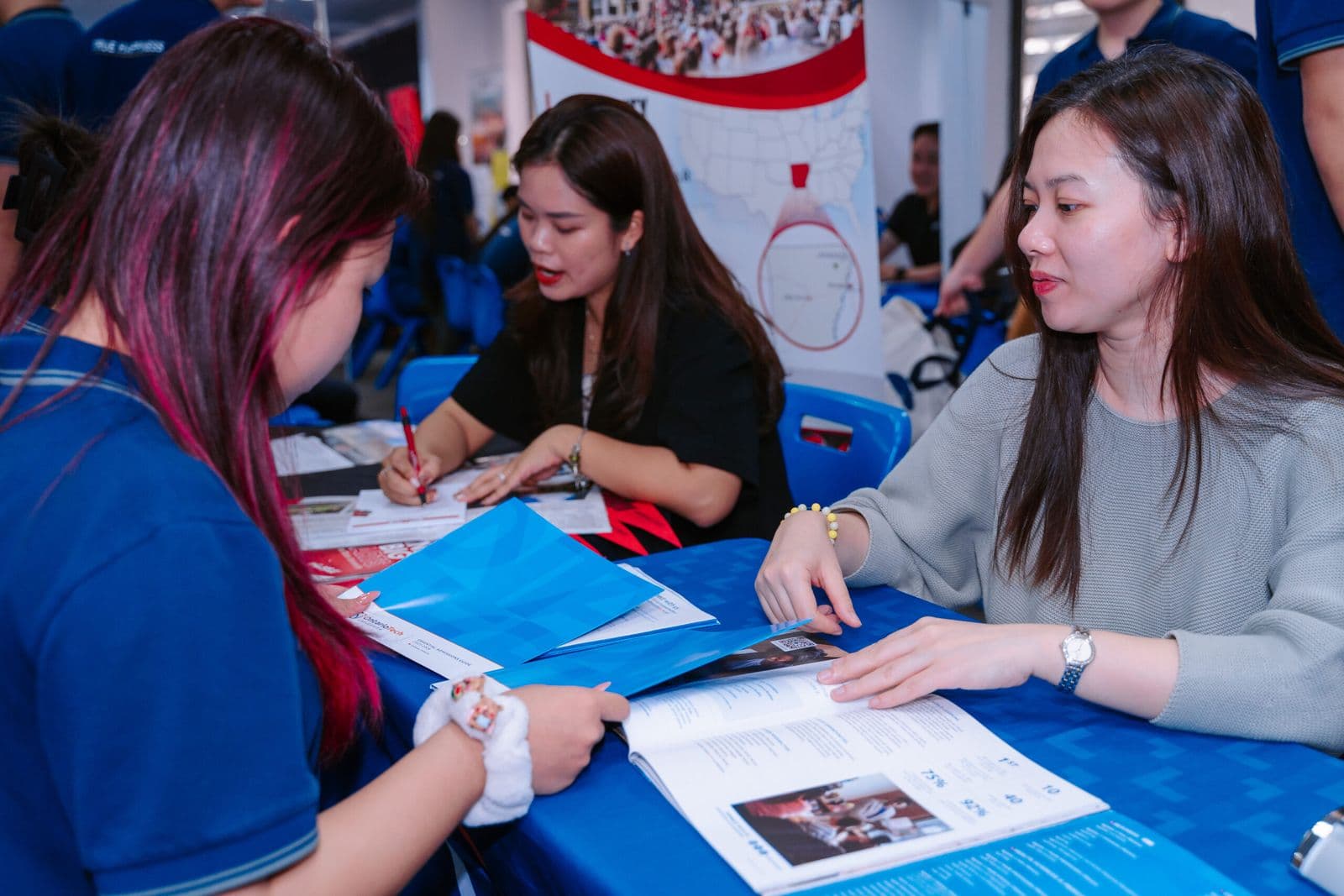 A-State Visits TH School Hanoi