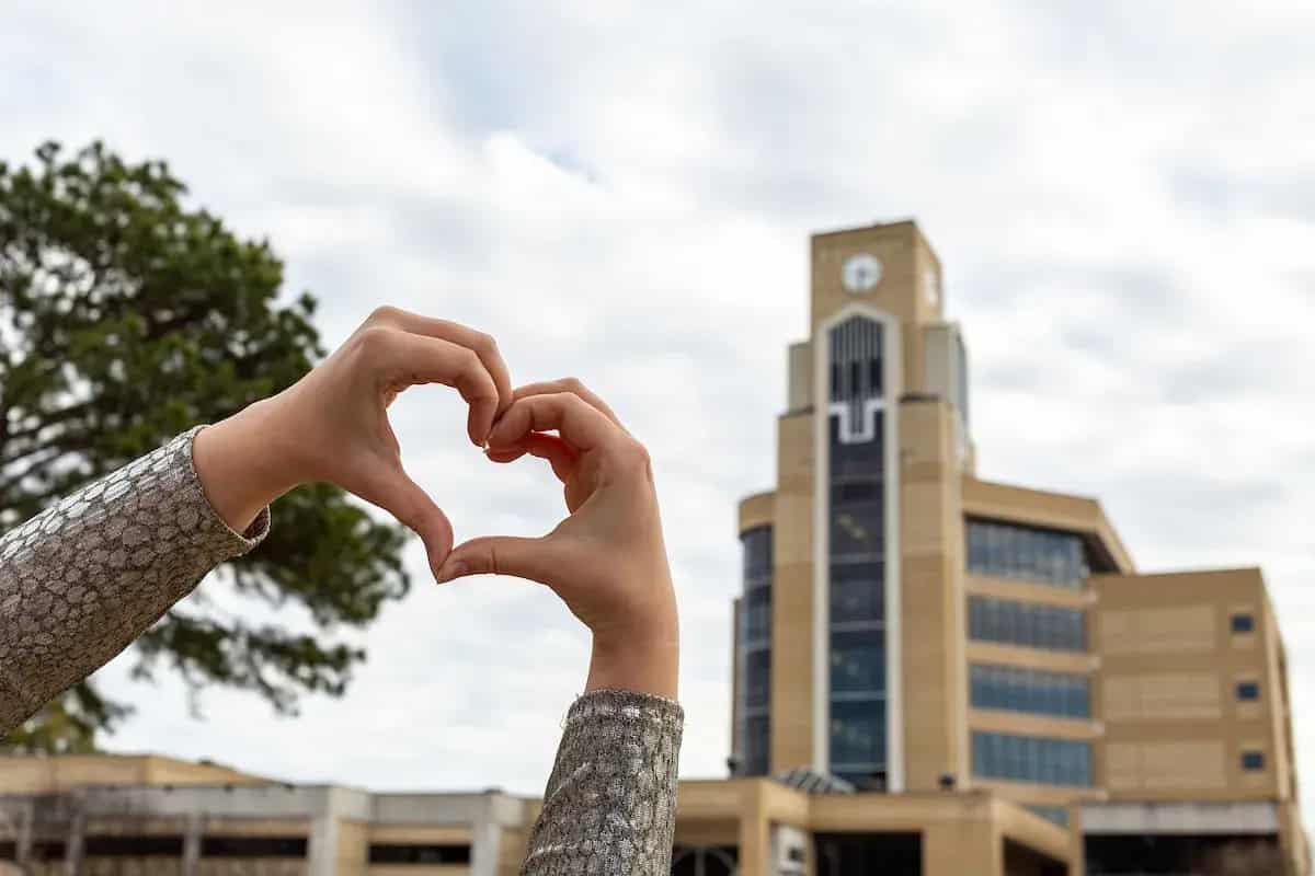 Arkansas State University library and clock tower