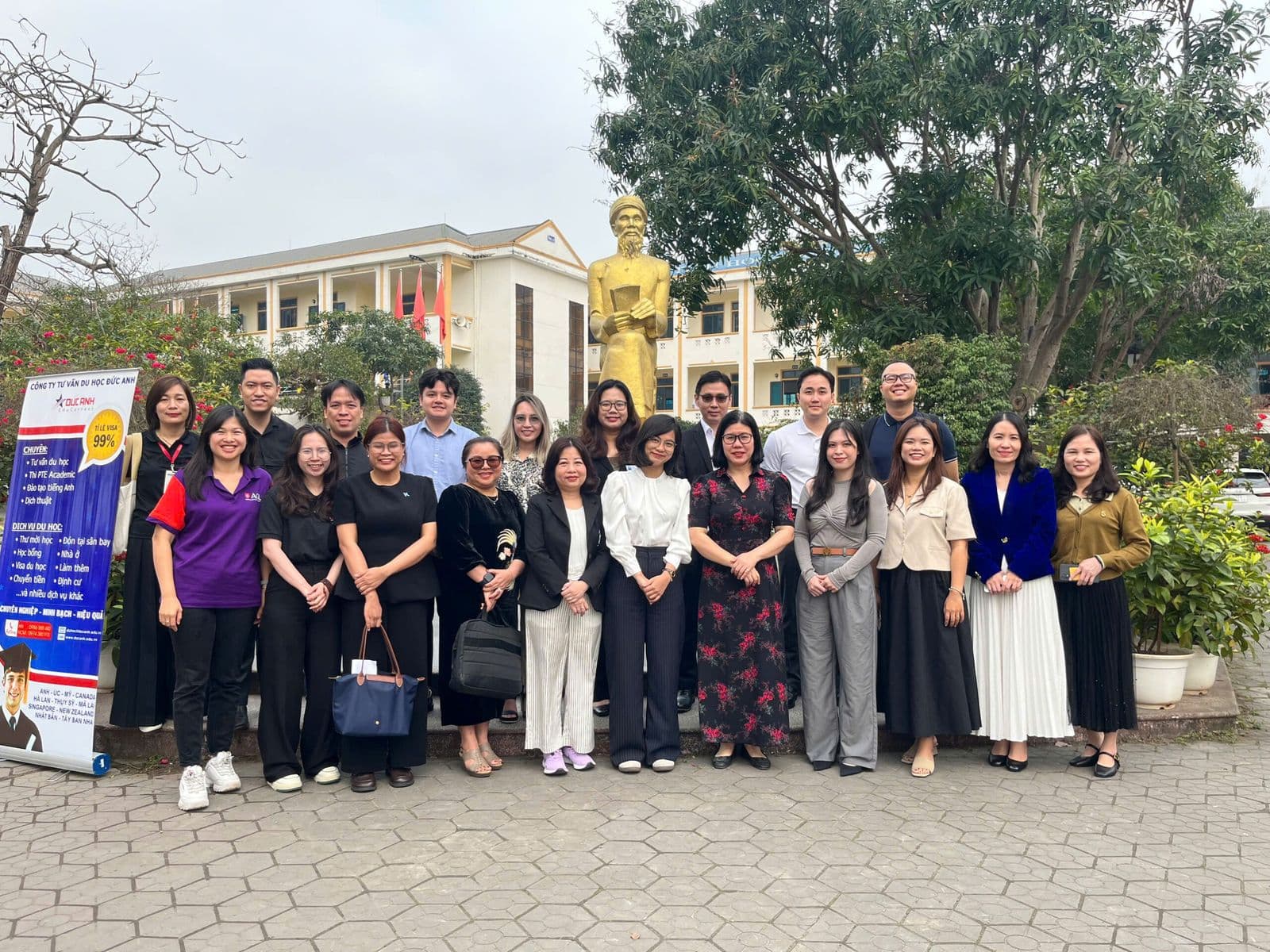 A-State visits high schools in Vinh City, Nghe An